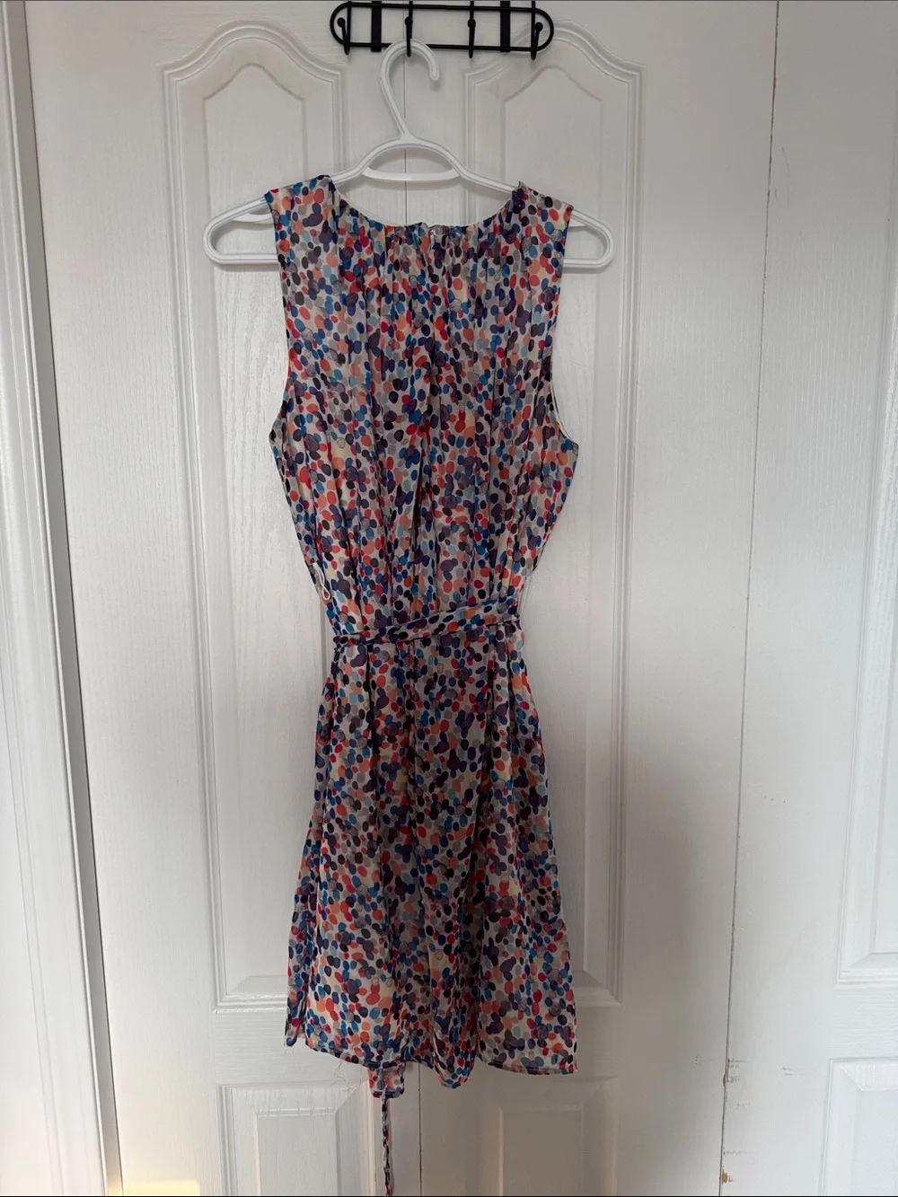 Shelby & Palmer Multicolor Floral Tie-Waist Sleeveless Dress - Picture 7 of 7